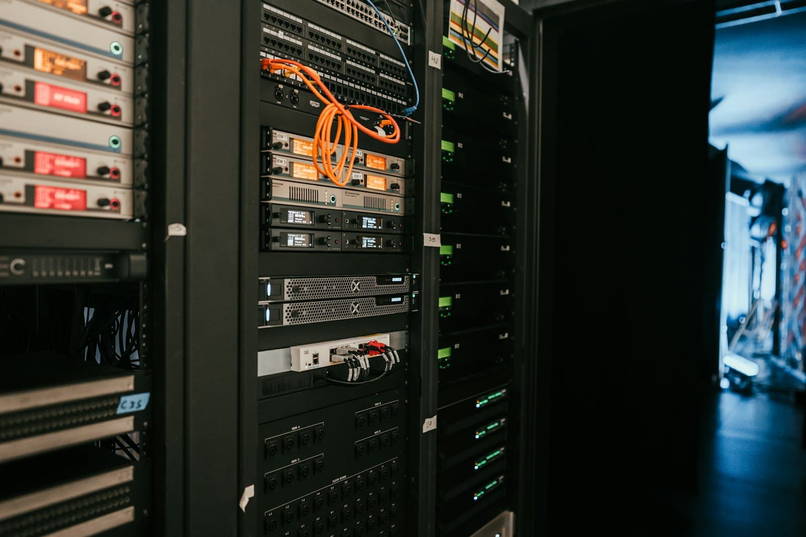 Sovereign Cloud: Hosting in France Does Not Guarantee Control